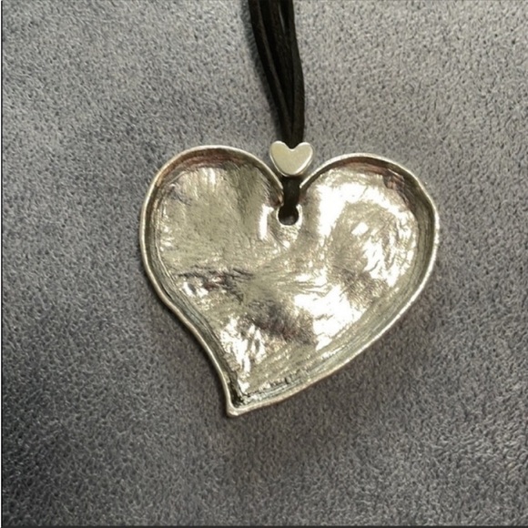 NWT Heart silver tone pendant with long black leather cord. 31" + 2" extender. - Picture 4 of 4